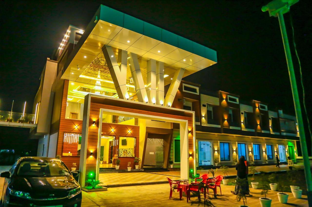 Aashirwad Hotels & Resort Shamgarh Exterior photo