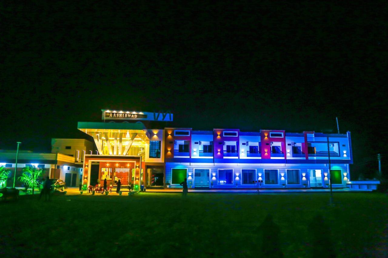 Aashirwad Hotels & Resort Shamgarh Exterior photo