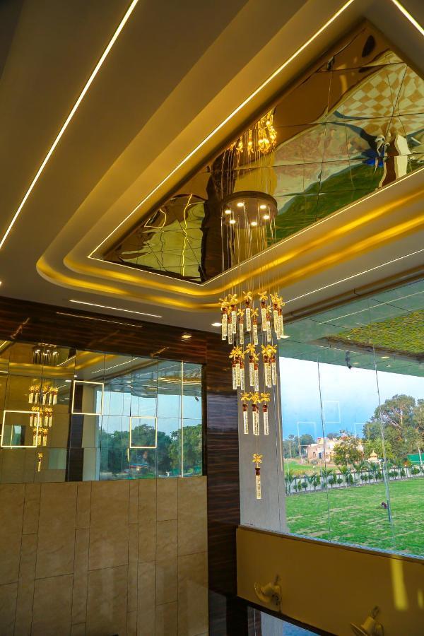 Aashirwad Hotels & Resort Shamgarh Exterior photo